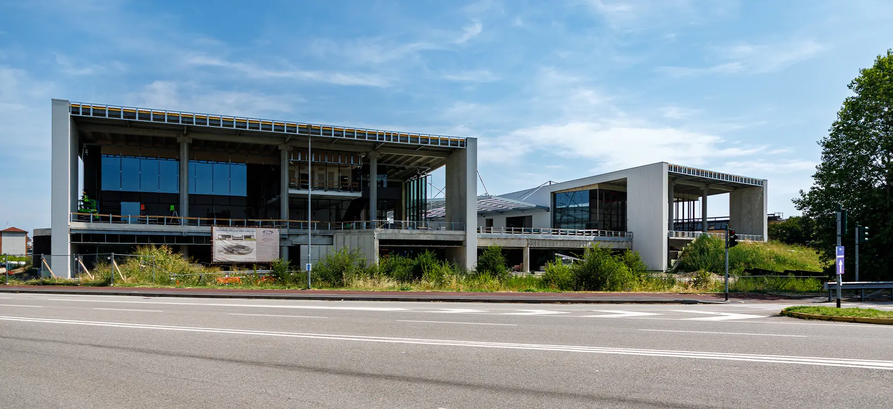 Nuova Sede Milano Linate Ambrostore Banner Costruzione Intro